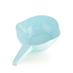Small 1 Quart Colander Strainer With Handle In Light Blue