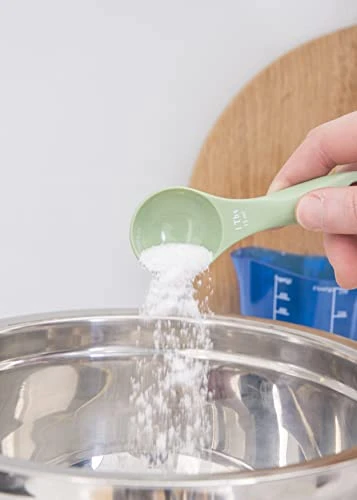 KitchenCraft Plastic Measuring Spoons - 'Classics' Colours (Set Of 5) 3 KitchenCraft Plastic Measuring Spoons - 'Classics' Colours (Set Of 5) - Image 3