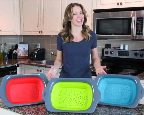 XL Large Collapsible Over The Sink Colander With Handles For Your Vegetables, Pasta, Salad And More - Folding Kitchen Strainer 6-Quart Capacity By Comfify - Blue/Teal 4 XL Large Collapsible Over The Sink Colander With Handles For Your Vegetables, Pasta, Salad And More - Folding Kitchen Strainer 6-Quart Capacity By Comfify - Blue/Teal - Image 4