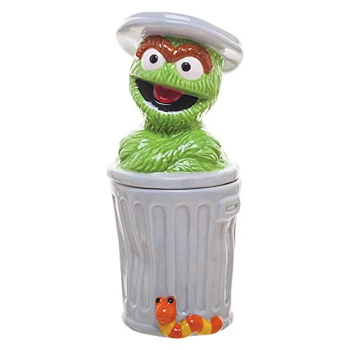 Sesame Street Oscar Sculpted Ceramic Salt & Pepper Set 2 Sesame Street Oscar Sculpted Ceramic Salt & Pepper Set - Image 2