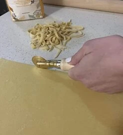 Hef Verde Pasta And Pastry Cutter - Made In Italy (Smooth Brass With Beechwood Handle) 15 Hef Verde Pasta And Pastry Cutter - Made In Italy (Smooth Brass With Beechwood Handle) -Peugeot Shop 41IgafCnyXL