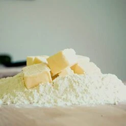 KitchenCraft Scoop-Shaped Plastic Measuring Cups - 'Classics' Colours (Set Of 4) -Peugeot Shop 41VJWRSVNqL