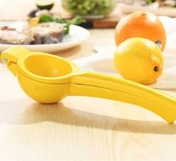 Manual Juicer Citrus Lemon Squeezer,Fruit Juicer Lime Press Metal,Professional Hand Juicer Kitchen Tool(yellow） -Peugeot Shop 41Y3LTdMAEL