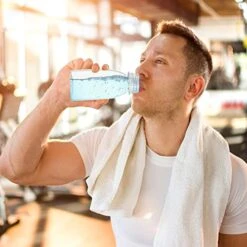 4 OZ Plastic Juice Bottles With White Lid, Reusable Clear Bulk Beverage Containers For Juice, Milk And Other Homemade Beverages, 6 Pcs. -Peugeot Shop 41YMv00ukOL