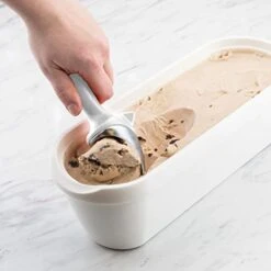 Tilt Scoop (White) -Kitchen Gadget & Tool For Frozen Treats, Ice Cream, Sorbet, Gelato/Giftable Utensil &, 1 EA -Peugeot Shop 41ZPQVTzDzL
