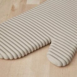 KitchenAid Ribbed Soft Silicone Oven Mitt Set, 7"x13", Milkshake 2 Count -Peugeot Shop 41yTIjTM2ZL