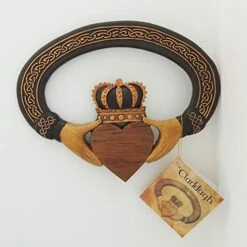 Press Claddagh Wall Hanging And Card, Brown (54999T) -Peugeot Shop 511sCKgua3L