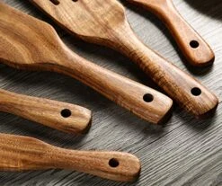 Wooden Cooking Utensils, NAYAHOSE 5 Pcs Natural Teak Kitchen Utensil Set Heat Resistant Non Stick Wood Cookware With Hanging Hole, Slotted Spurtle Spatula Sets For Stirring, Mixing, Serving -Peugeot Shop 51AW2tNZhWL
