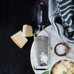 Microplane 45009 Grater Gourmet Star, One Size, Silver -Peugeot Shop 51E5pC1WWoL