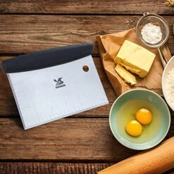 Dough Scraper Baking Pastry Cutter Good Grip Pastry Scraper Chopper Stainless Steel Dough Cutter -Peugeot Shop 51KLv8lbxIL