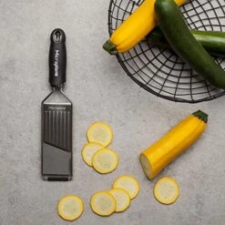 Microplane Kitchen Grater Set (Zester & Vegetable Slicer) For Parmesan, Citrus Fruits, Nutmeg, Potatoes, Zucchini And Cucumber With Stainless Steel Blade -Peugeot Shop 51Wwf6sd1gL