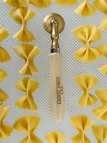 Hef Verde Pasta And Pastry Cutter - Made In Italy (Smooth Brass With Beechwood Handle) 4 Hef Verde Pasta And Pastry Cutter - Made In Italy (Smooth Brass With Beechwood Handle) - Image 4