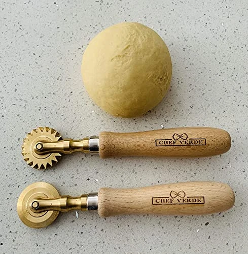 Hef Verde Pasta And Pastry Cutter - Made In Italy (Smooth Brass With Beechwood Handle) 6 Hef Verde Pasta And Pastry Cutter - Made In Italy (Smooth Brass With Beechwood Handle) - Image 6
