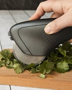 Pizza Cutter Wheel: Easy Clean - Protective Blade Guard -Razor Sharp Ceramic Edge Cuts Smoothly - Sharper Than Stainless Steel , No Rust Nonstick Pizza Slicer - Luxury Gift Box - Pizza Gifts | Cestari -Peugeot Shop 51qZJXVrq8L